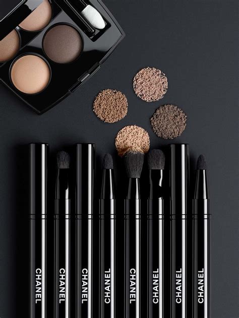 retractable powder brush chanel|Chanel eyeshadow blending brush.